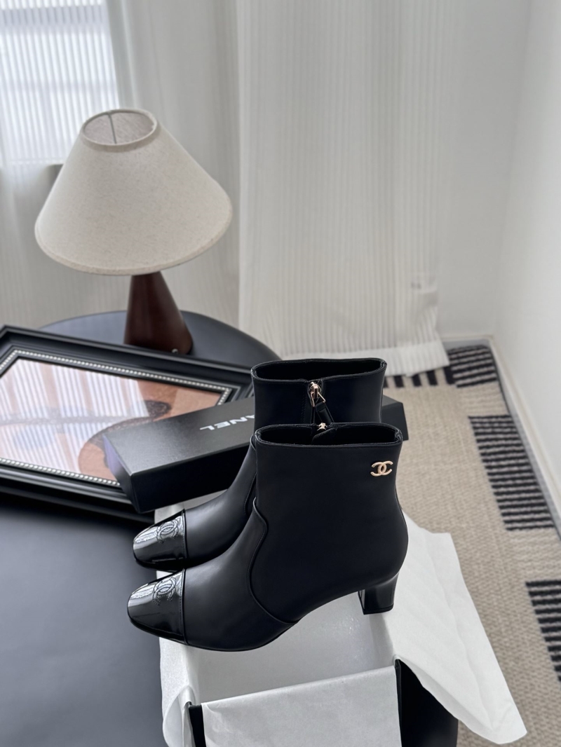 Ch**el boots